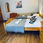 Mona Bed & Breakfast 3*