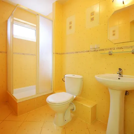 Mona Bed & Breakfast 3*